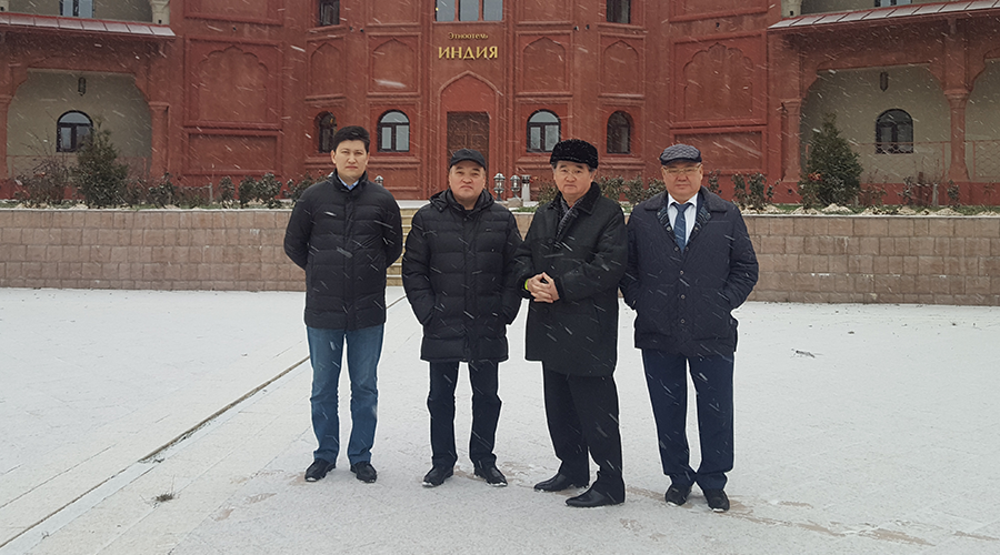 Делегация из Казахстана в ЭТНОМИРе