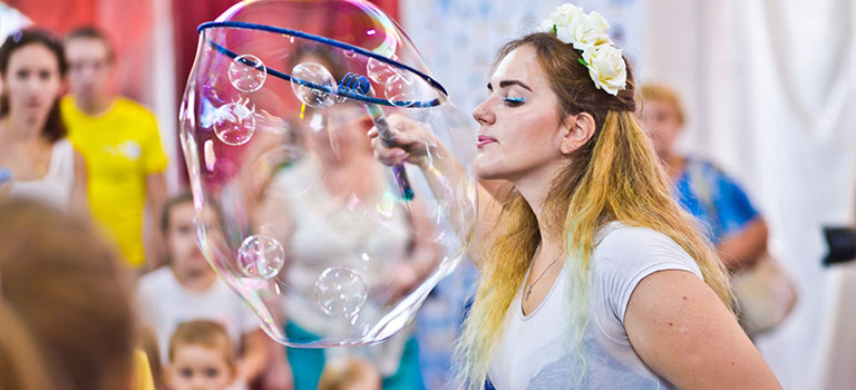 Фейерверк красок в ЭТНОМИРе