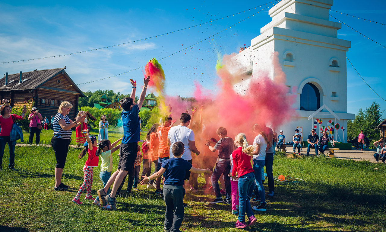 Фаер-шоу и другие уличные перформансы