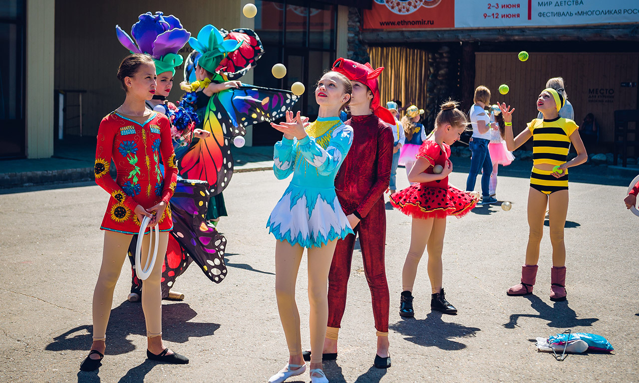 Жонглёры в ЭТНОМИРе