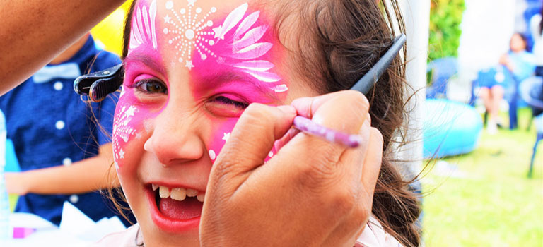 Фейерверк красок в ЭТНОМИРе