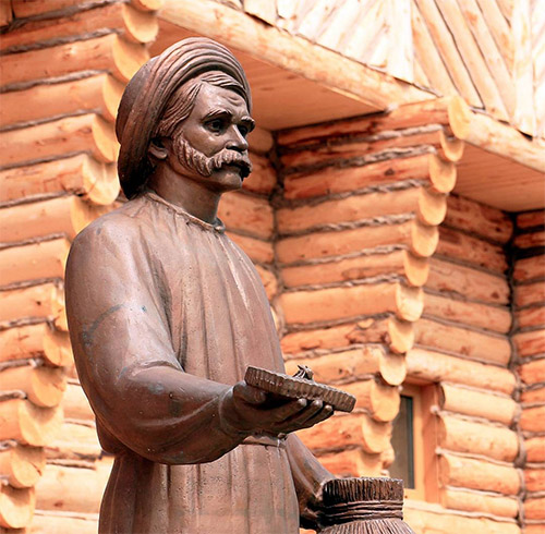 Памятник пчеловоду Петру Прокоповичу