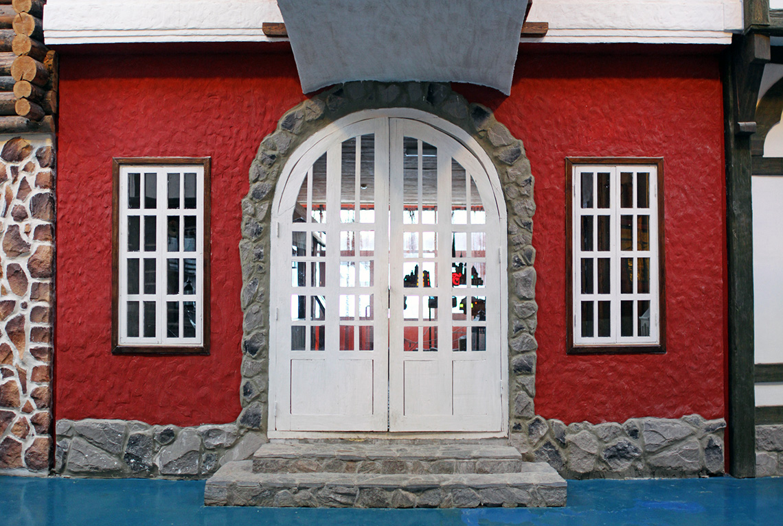 Дом Прибалтики в ЭТНОМИРе