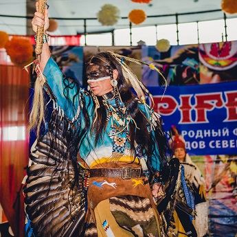 Индейцы и ковбои Выступая два коллектива Western Show и Дикий Запад - объединились, чтобы представить зрителям совместные номера