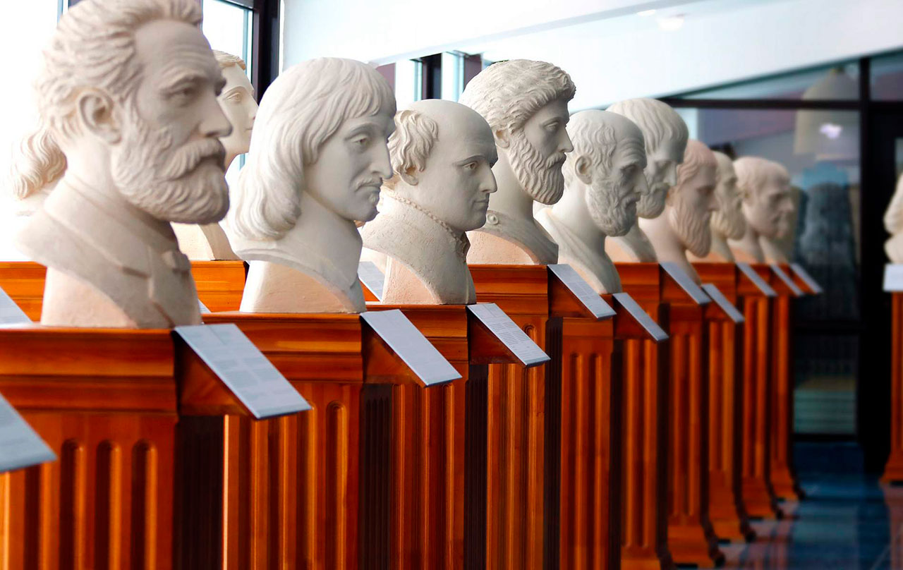 Выставка «Великие учителя человечества»