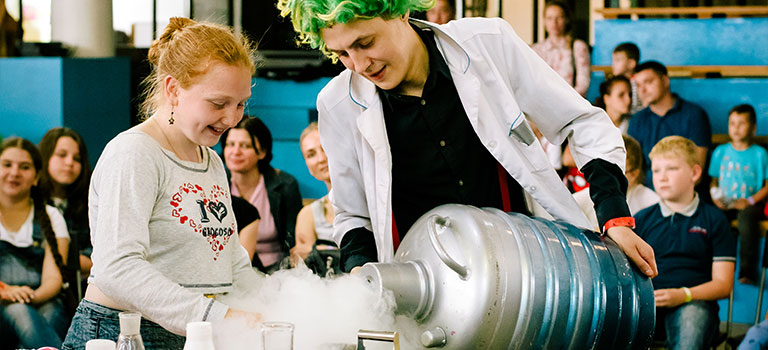 Ура! Играй детвора! - АЗОТНОЕ ШОУ И КРИОМОРОЖЕНОЕ