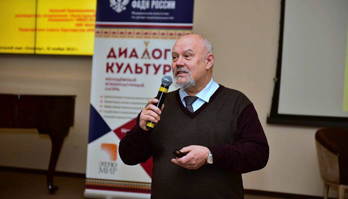 Старший преподаватель факультета управления социокультурными проектами в МВШСЭН Николай Евгеньевич Прянишников