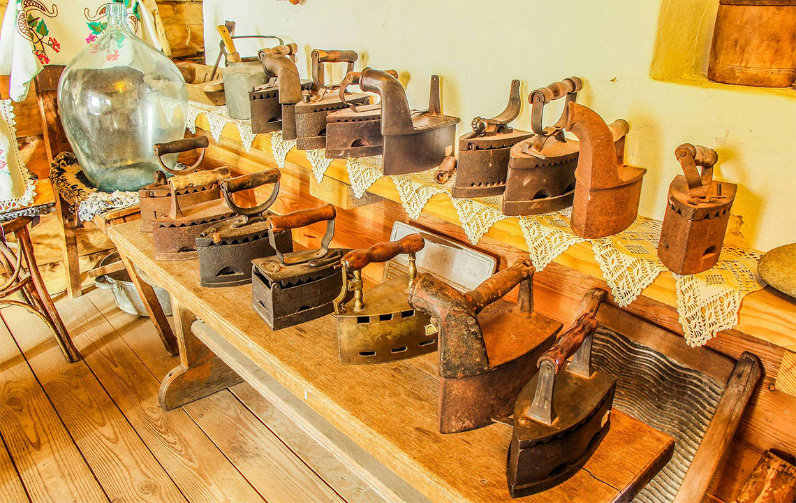 Музей утюгов в ЭТНОМИРе