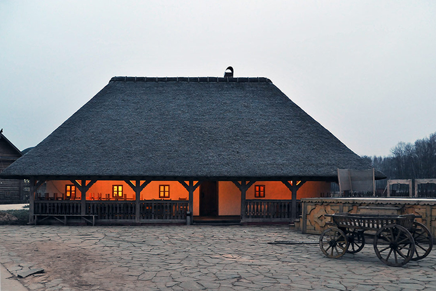 Ресторан Борщ в ЭТНОМИРе Ресторан Борщ в ЭТНОМИРе