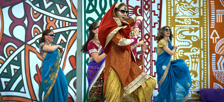 Праздник «Фейерверк красок»