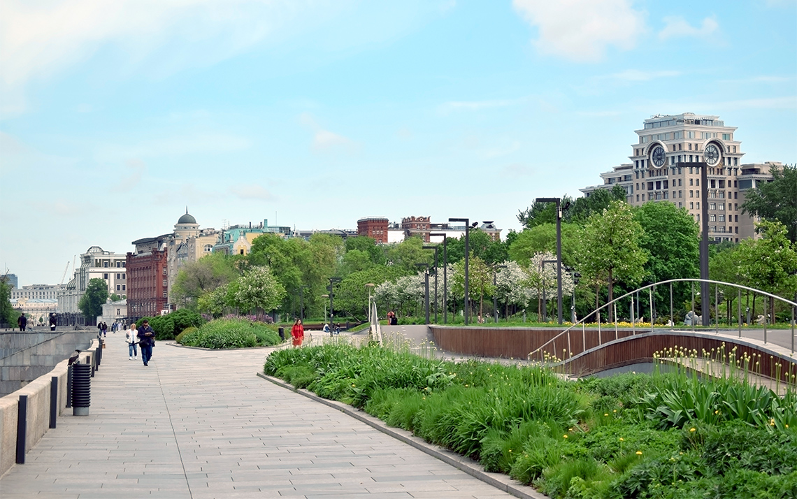 Набережная волна