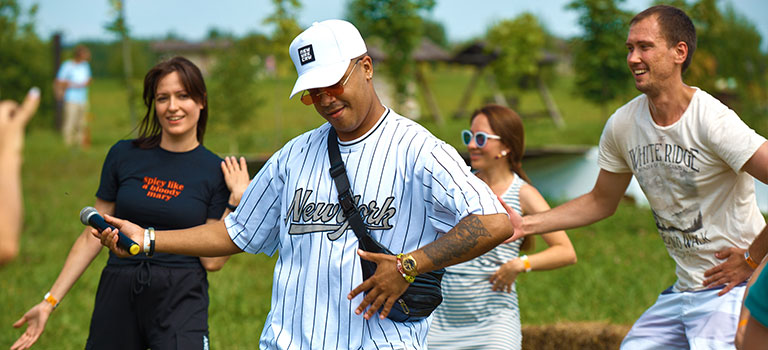 Праздник «Фейерверк красок»