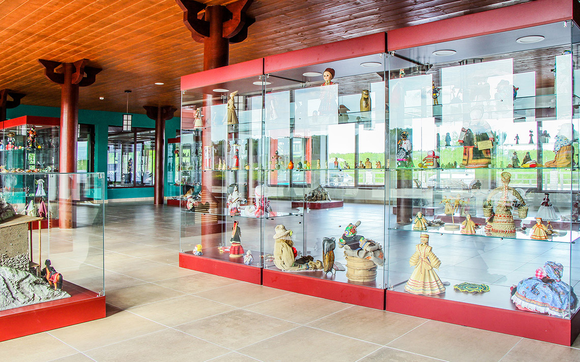 Коллекция кукол в ЭТНОМИРе